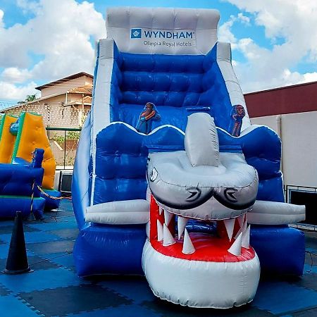 Wyndham Olimpia Royal Hotels Exterior foto Inflatable slide