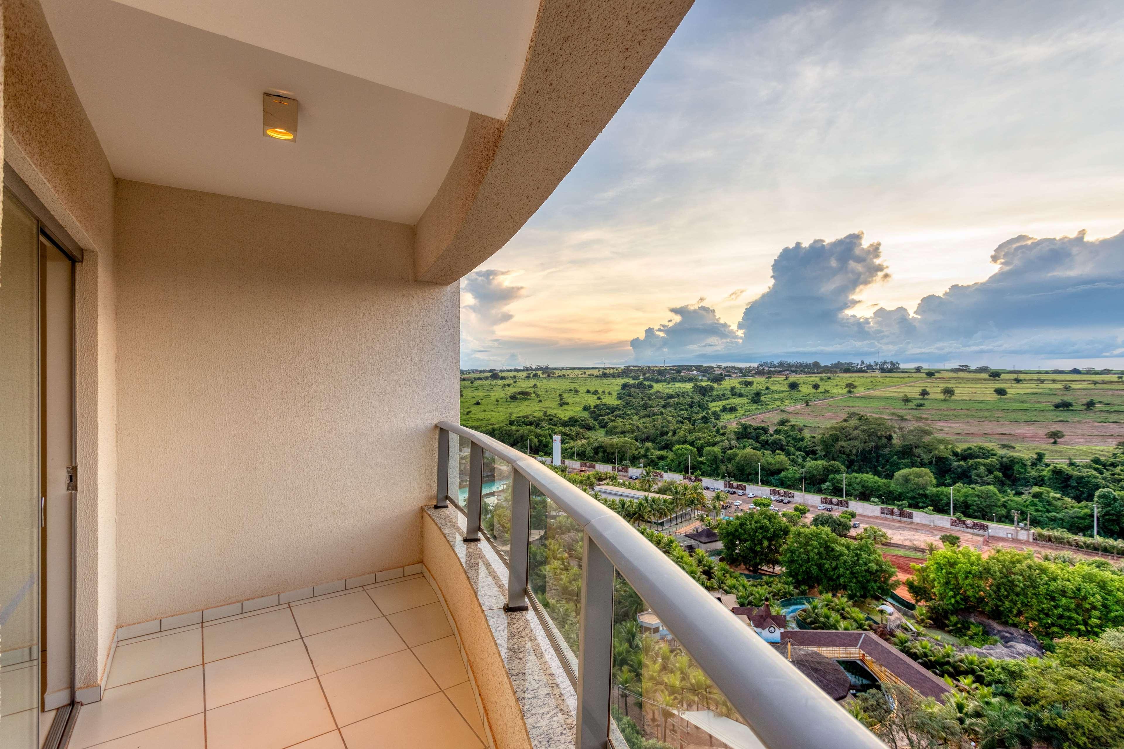 Wyndham Olimpia Royal Hotels Exterior foto A balcony