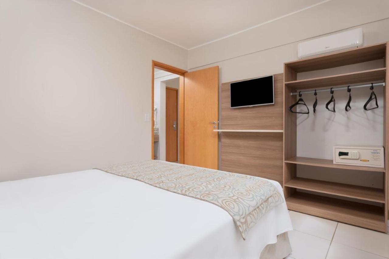 Wyndham Olimpia Royal Hotels Exterior foto A room at the hotel