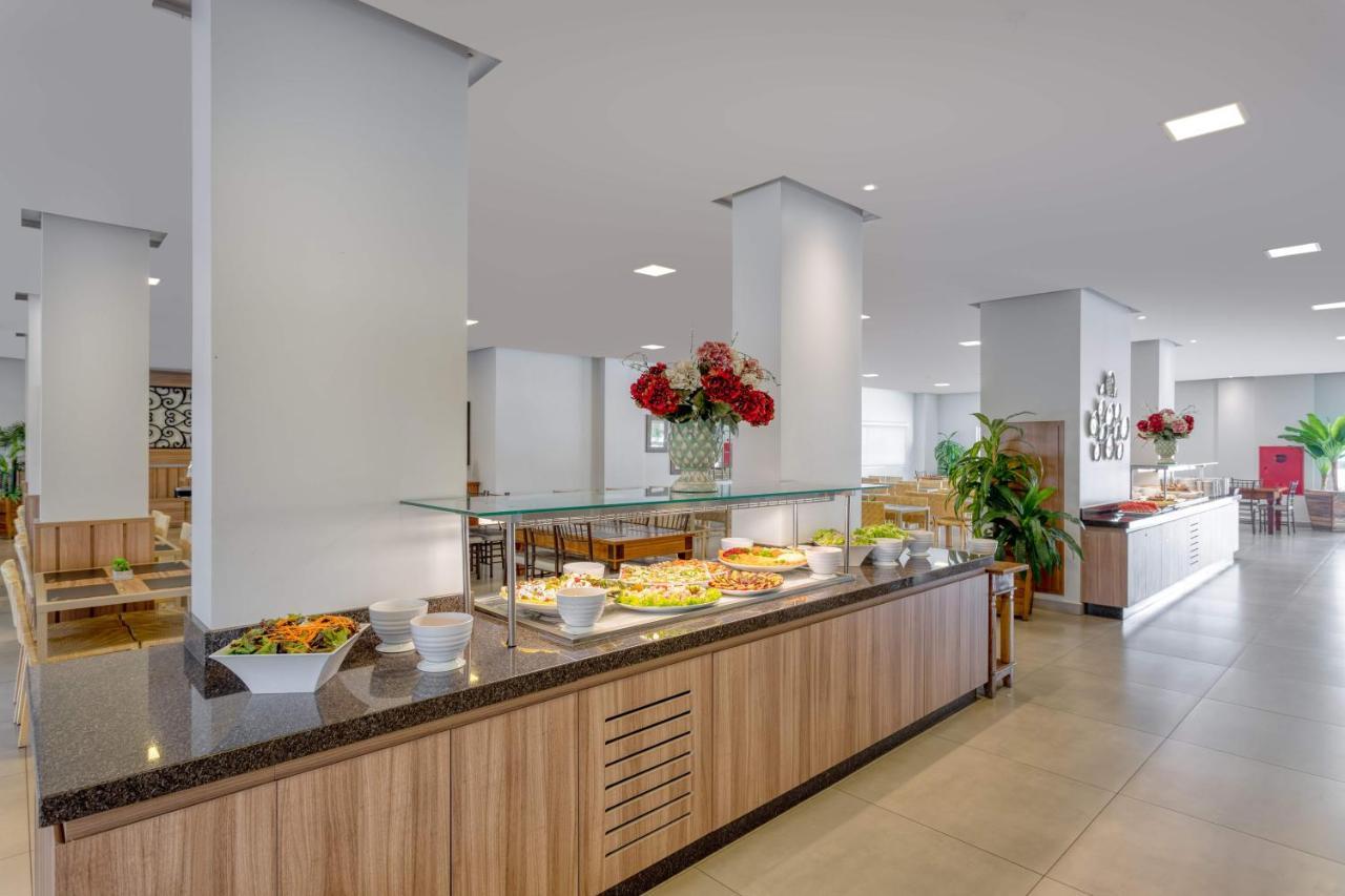 Wyndham Olimpia Royal Hotels Exterior foto Restaurant